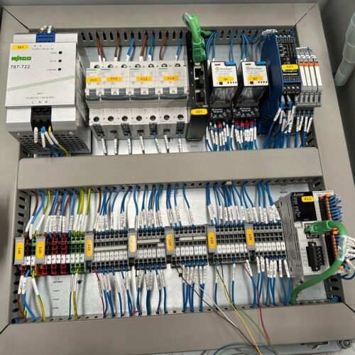 Fabricacion y armado de gabinetes electricos