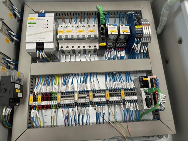 Fabricacion y armado de gabinetes electricos